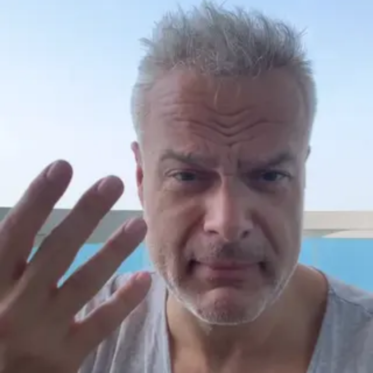 VIDEO SLOVENSKO ZAMRZLO, minister dopravy Ráž vyrazil do ulíc práve v deň ľadovej KALAMITY. Čo povedal - 2026-03-02T000204.999
