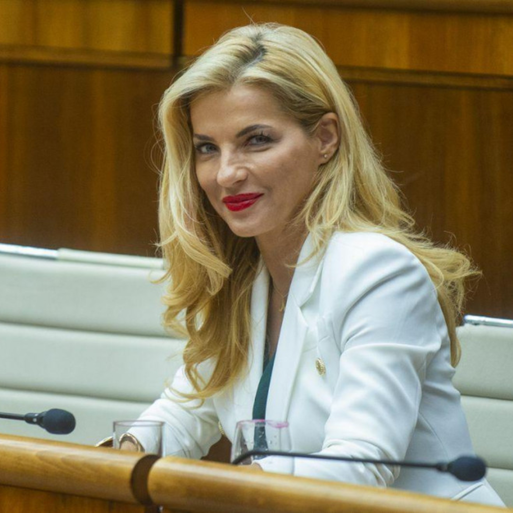 VIDEO SLOVENSKO ZAMRZLO, minister dopravy Ráž vyrazil do ulíc práve v deň ľadovej KALAMITY. Čo povedal (21)